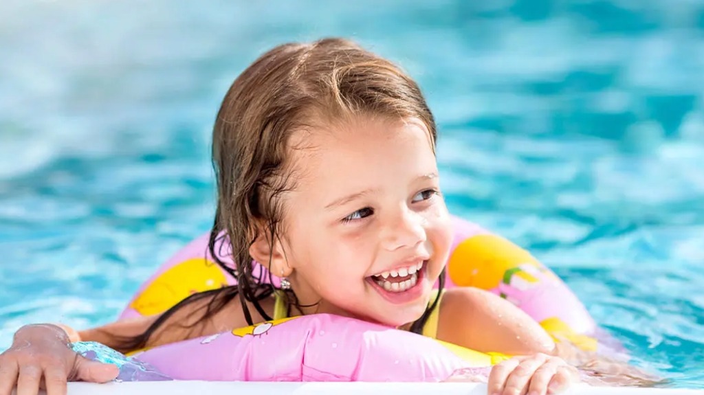 Above-Ground Home Swimming Pool for Summer Fun Above-Ground Home Swimming Pool for Summer Fun